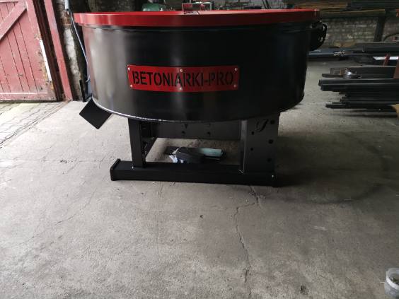 Betoniarka /Mieszalnik PASZ BETONIARKA WOM 1200l/PRODUCENT